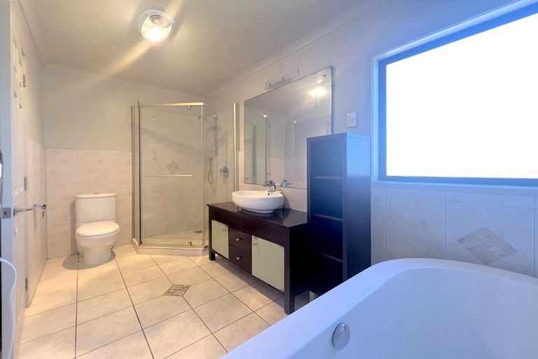 Photo of property in 17d Pakuranga Road, Pakuranga, Auckland, 2010