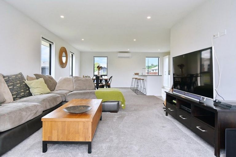 Photo of property in 8 Fearne Drive, Woodend, 7610