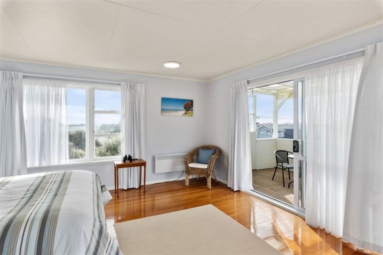Photo of property in 25 Koromiko Street, Otaki Beach, Otaki, 5512