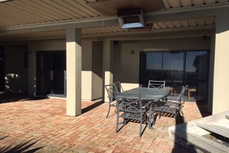 Photo of property in 351 Oceanbeach Road, Mount Maunganui, 3116