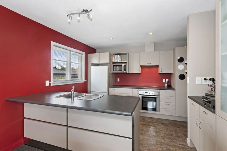 Photo of property in 37 Sledmere Street, Burnside, Christchurch, 8053