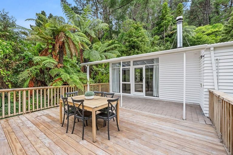 Photo of property in 15 Elmslie Road, Pinehaven, Upper Hutt, 5019