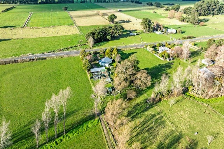 Photo of property in 80464 Masterton Road, Woodville, 4999