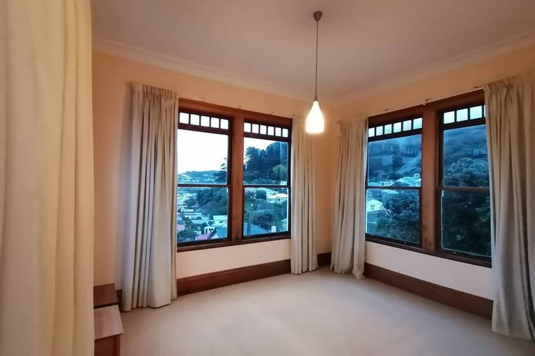 Photo of property in 133 Eden Street, Island Bay, Wellington, 6023