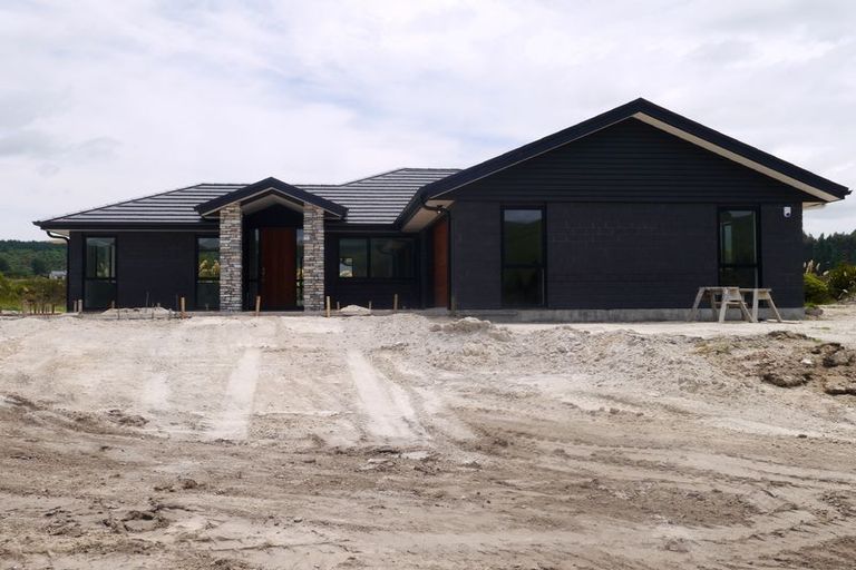 Photo of property in 22 Lacebark Drive, Kinloch, Taupo, 3377