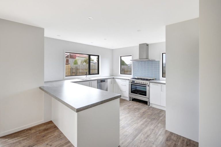 Photo of property in 9 Okahau Terrace, Warrington, 9471