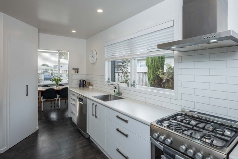 Photo of property in 74 Gray Avenue, Paraparaumu Beach, Paraparaumu, 5032