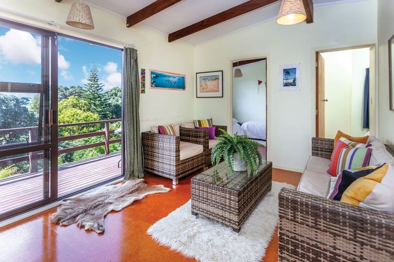 Photo of property in 20 Tutaritari Road, Hahei, Whitianga, 3591