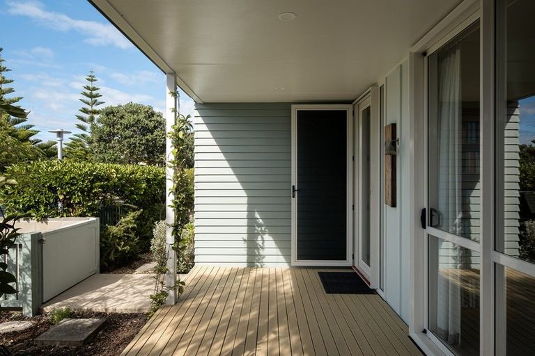 Photo of property in 10 Coprosma Close, Papamoa Beach, Papamoa, 3118