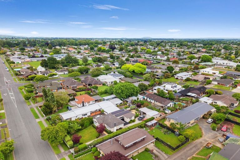 Photo of property in 50 Bowen Street, Cambridge, 3434