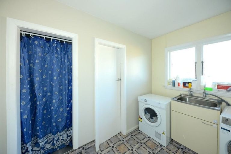 Photo of property in 37 Lyndhurst Crescent, Aranui, Christchurch, 8061