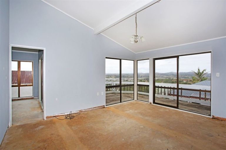 Photo of property in 1 Tremen Place, Pukekohe, 2120