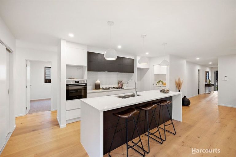 Photo of property in 8 Croatia Avenue, Huapai, Kumeu, 0810