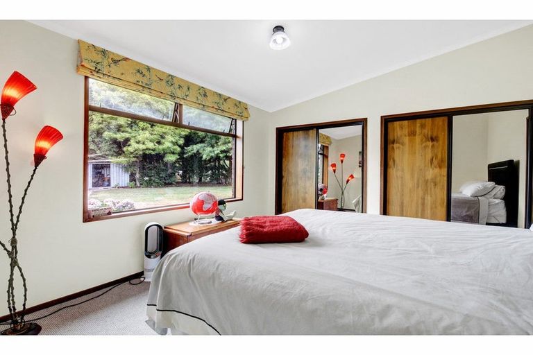 Photo of property in 37 Chinnerys Road, Woodend, 7610