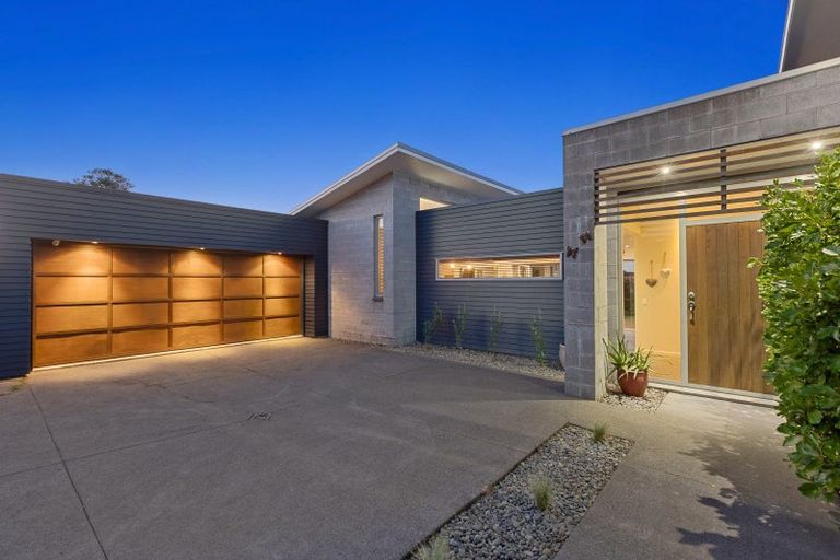 Photo of property in 61 Karamea Street, Whalers Gate, New Plymouth, 4310