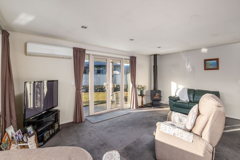 Photo of property in 12 Chandler Crescent, Clyde, 9330