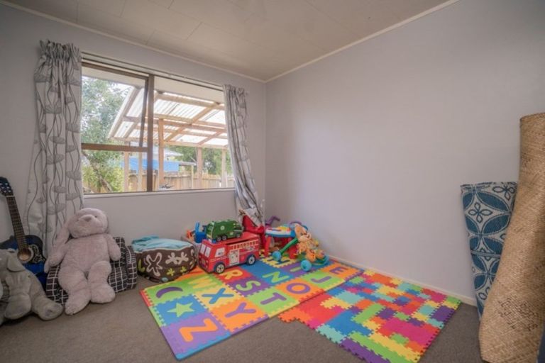Photo of property in 1/158 Universal Drive, Henderson, Auckland, 0610