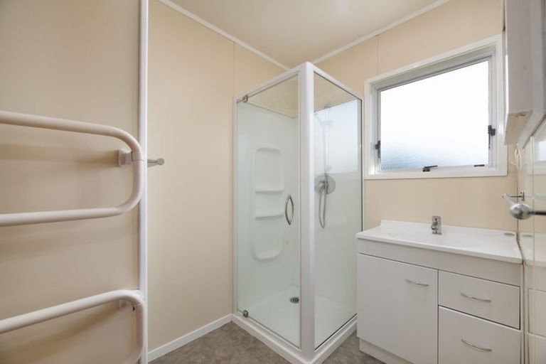 Photo of property in 2/29 Afton Place, Ranui, Auckland, 0612