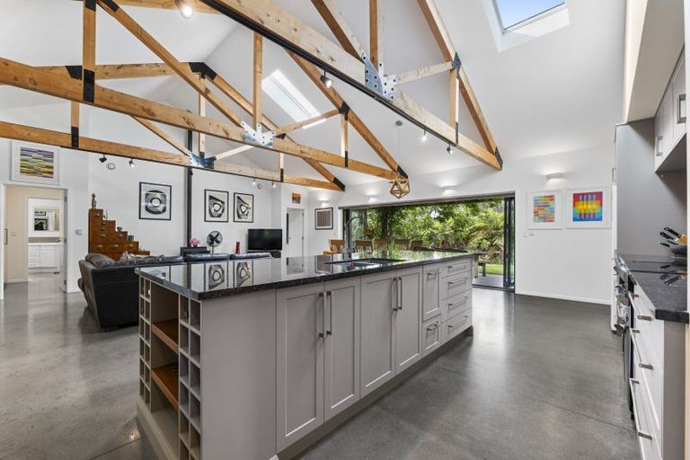 Photo of property in 525 Kaipikari Road, Urenui, 4375