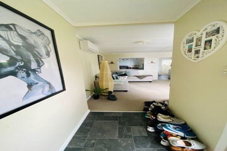 Photo of property in 28 Gear Terrace, Ranui, Porirua, 5024
