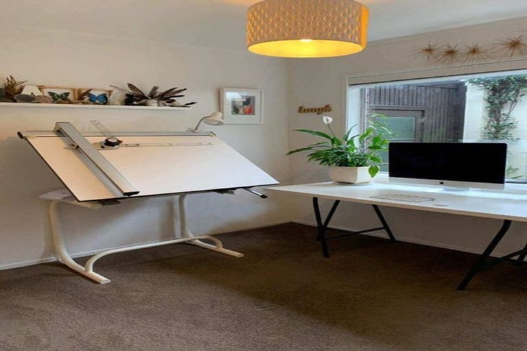 Photo of property in 2/2 Vari Place, Bayview, Auckland, 0629