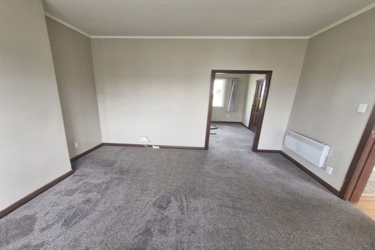 Photo of property in 192 Rathgar Road, Henderson, Auckland, 0610