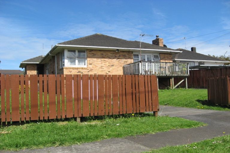 Photo of property in 25 Crawford Avenue, Mangere Bridge, Auckland, 2022