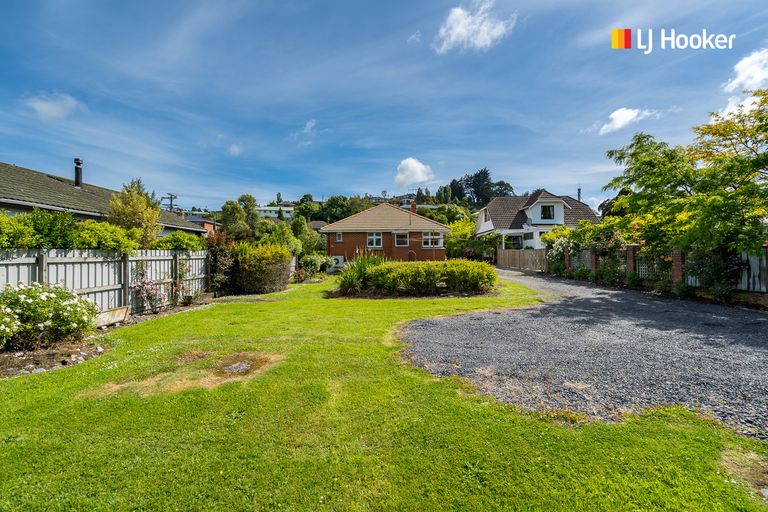 Photo of property in 302 Main South Road, Green Island, Dunedin, 9018