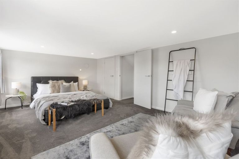 Photo of property in 3 Ussher Place, Pakuranga Heights, Auckland, 2010