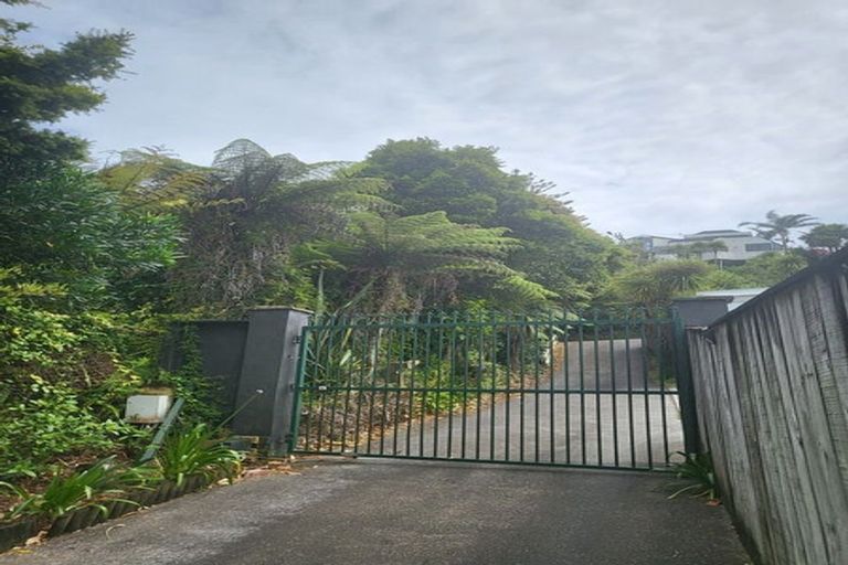 Photo of property in 1/6 Carlisle Road, Browns Bay, Auckland, 0630