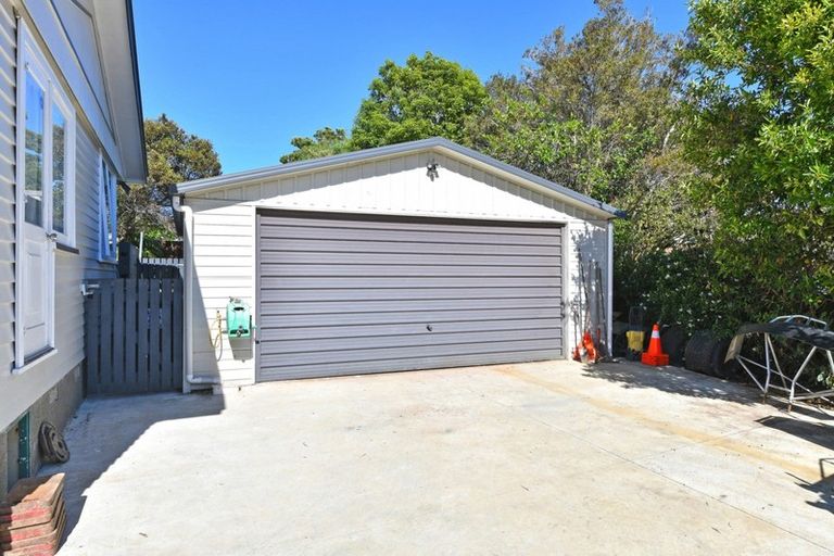 Photo of property in 39 Blueberry Grove, Timberlea, Upper Hutt, 5018