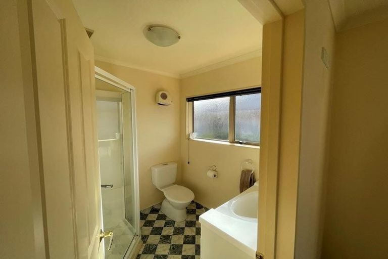 Photo of property in 83 Guildford Drive, Paraparaumu, 5032