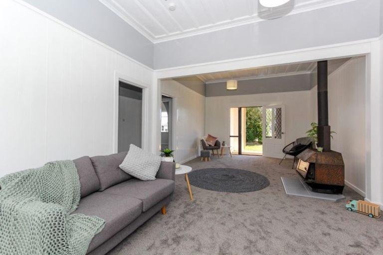 Photo of property in 17a Brookes Terrace, Waitara, 4320