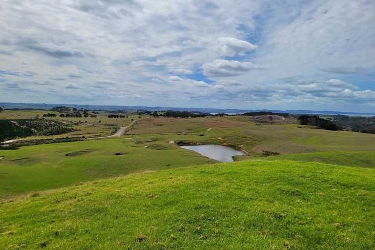 Photo of property in 2 Te Maire Road, Hunterville, 4730