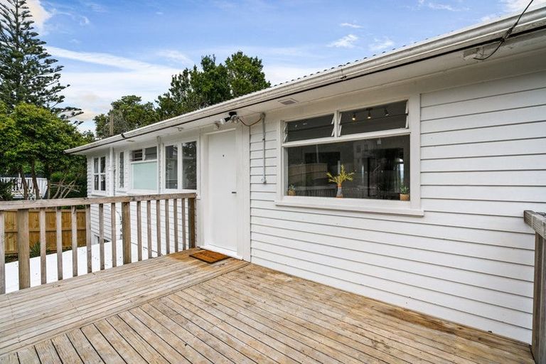 Photo of property in 224 Don Buck Road, Massey, Auckland, 0614