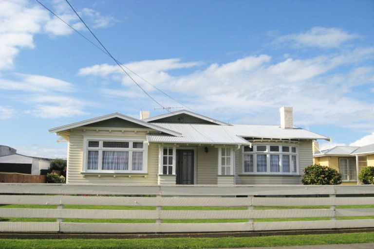 Photo of property in 16 Kings Avenue, Gonville, Whanganui, 4501