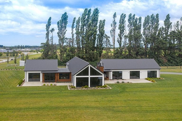 Photo of property in 15 Lake View Terrace, Huntingdon, Ashburton, 7774