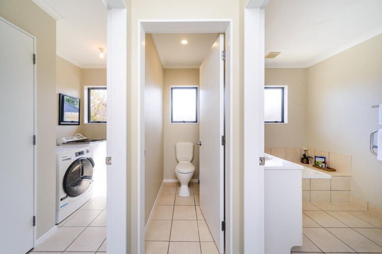 Photo of property in 37 Dahlstrom Grove, Kelvin Grove, Palmerston North, 4414