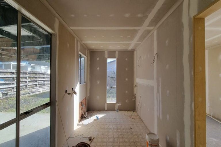 Photo of property in 8a Kebbell Avenue, Levin, 5510