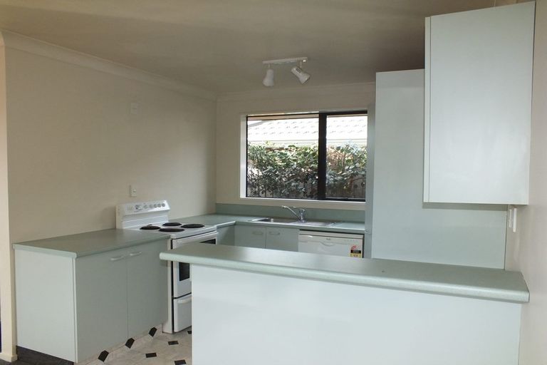 Photo of property in 12 Rustic Lane, Spreydon, Christchurch, 8024