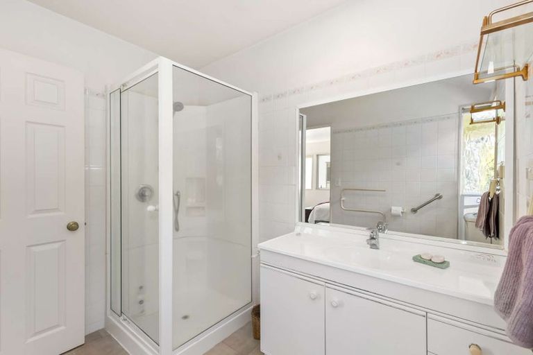 Photo of property in 1/30 Bevyn Street, Castor Bay, Auckland, 0620