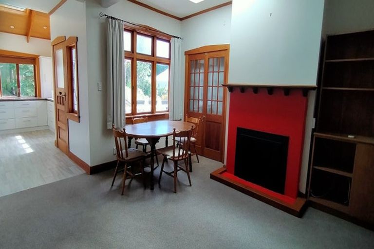 Photo of property in 112 Grafton Road, Roseneath, Wellington, 6011