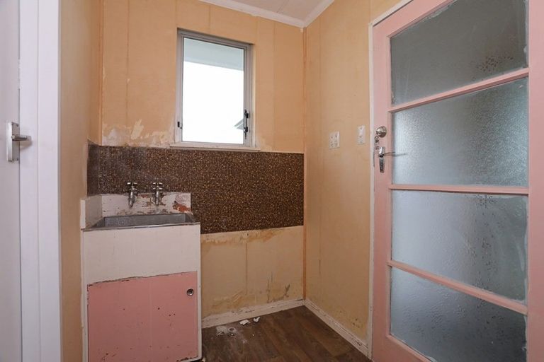 Photo of property in 53 Herbert Avenue, Cloverlea, Palmerston North, 4412