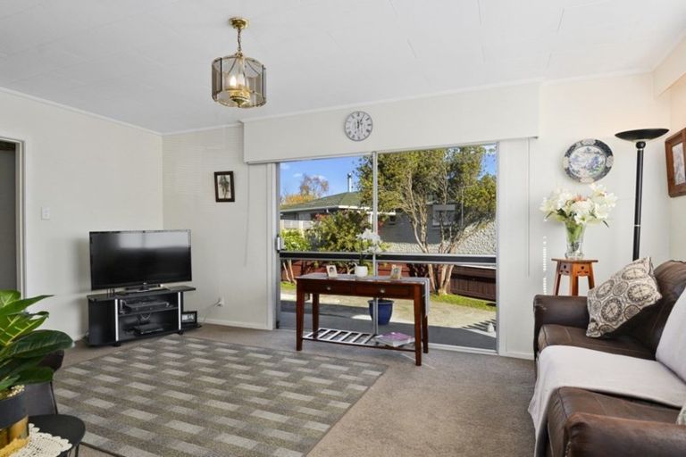 Photo of property in 15 Riversdale Road, Clouston Park, Upper Hutt, 5018