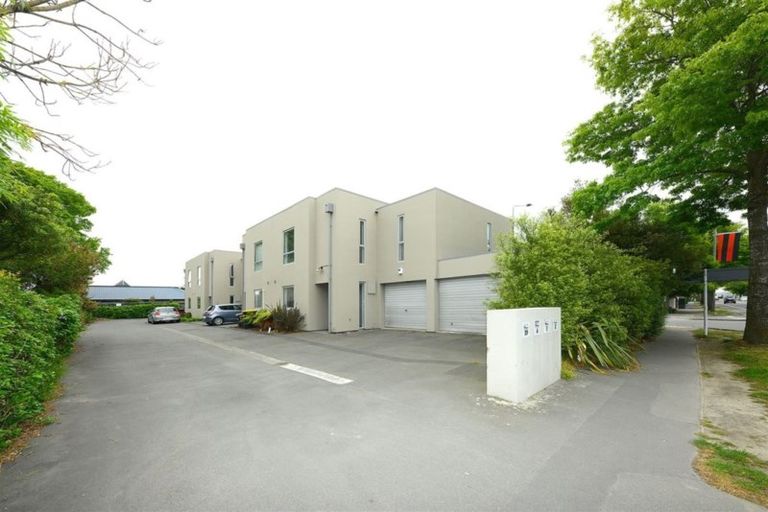 Photo of property in 19 Whiteleigh Avenue, Addington, Christchurch, 8024