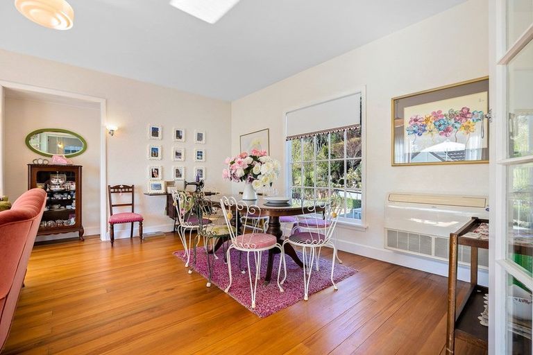 Photo of property in 49 Cashmere Road, Cashmere, Christchurch, 8022