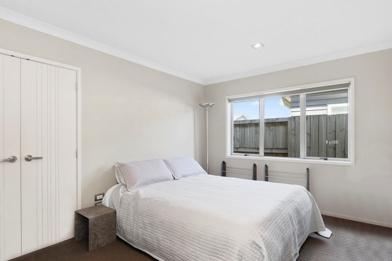 Photo of property in 15 Ella Place, Papamoa Beach, Papamoa, 3118