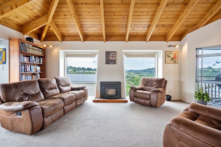 Photo of property in 3 Gurnard Road, Stillwater, Silverdale, 0993