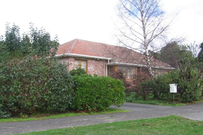 Photo of property in 2 Moheke Avenue, Roslyn, Palmerston North, 4414