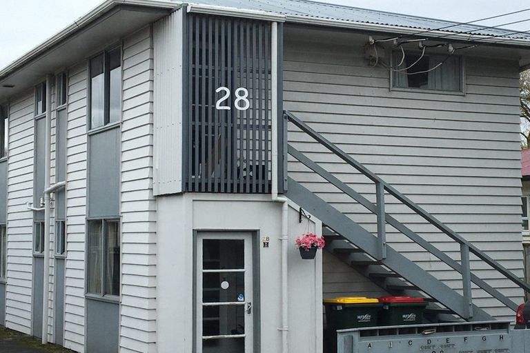 Photo of property in 28g Leighton Avenue, Waiwhetu, Lower Hutt, 5010